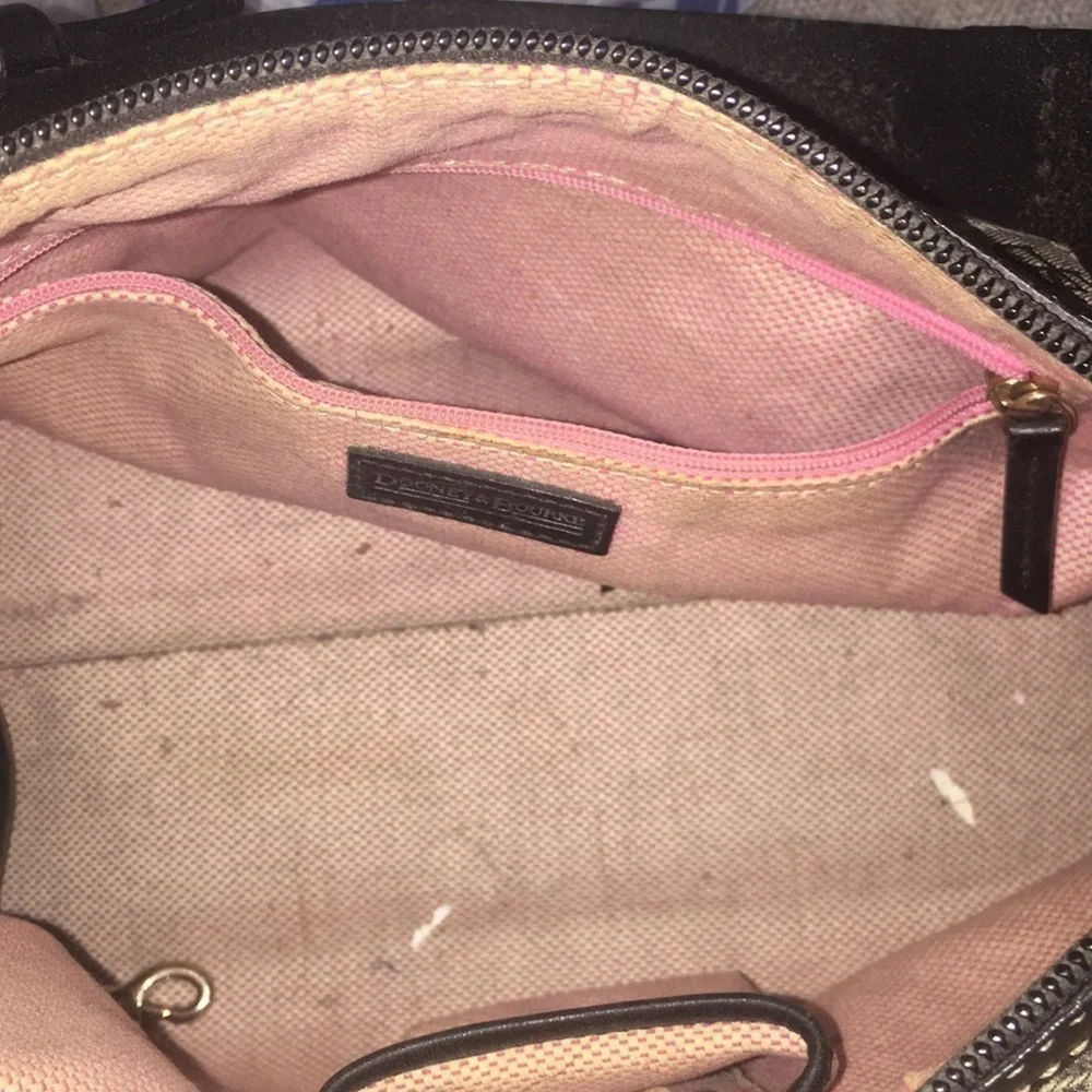 🔥Dooney & Bourke East West Cream/White Canvas
